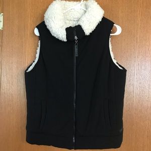 3/$8 Sherpa Lined Vest Medium